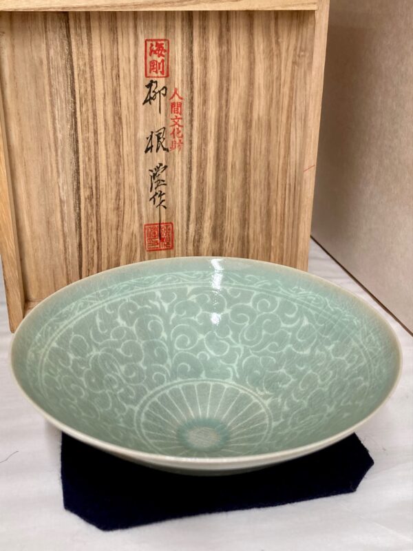 柳 海剛 作・高麗青磁の茶碗 を 慈光店頭にて販売しております。 | 骨董品の買取なら杉並区の道具屋 慈光