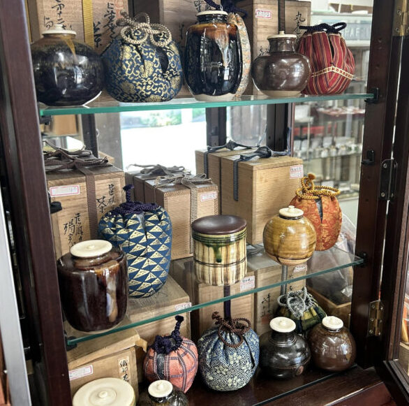 茶入各種、慈光店舗にて取り揃えております。 | 骨董品の買取
